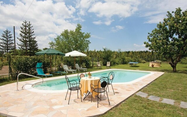 Stunning Home in Ponte Buggianese PT With Wifi and 4 Bedrooms