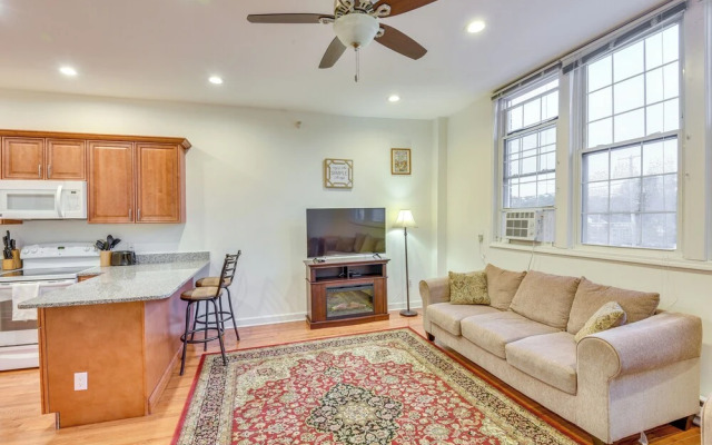 3 Mi to Warren Dunes: Sawyer Getaway w/ Fireplace!