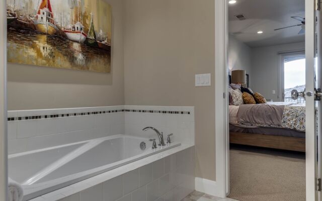 Golfers Dream 4 Bedroom Apts by Redawning