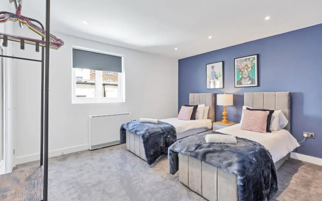 Right On : Bright On Apartment 1B | By My Getaways