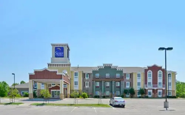 Sleep Inn & Suites