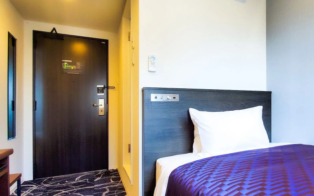 HOTEL LiVEMAX Yokohama Stadium Mae
