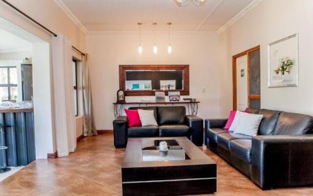 The guesthouse Kopke Classic Cars