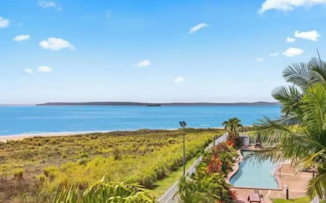 Wake to the Waves - Oceanfront Apartment