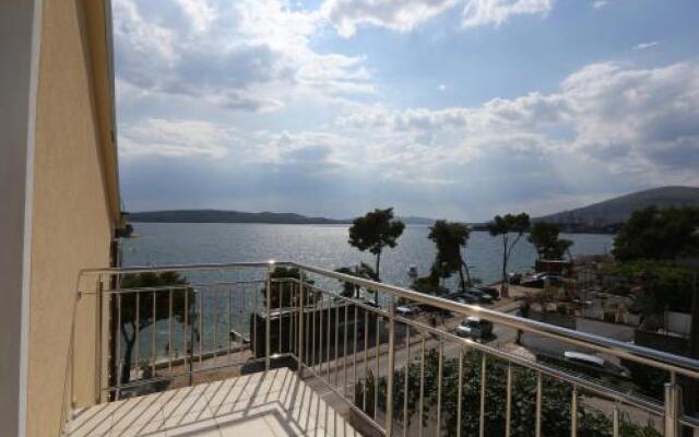 Apartments Dado Trogir