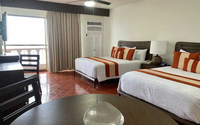 Costa Sur Resort & Spa