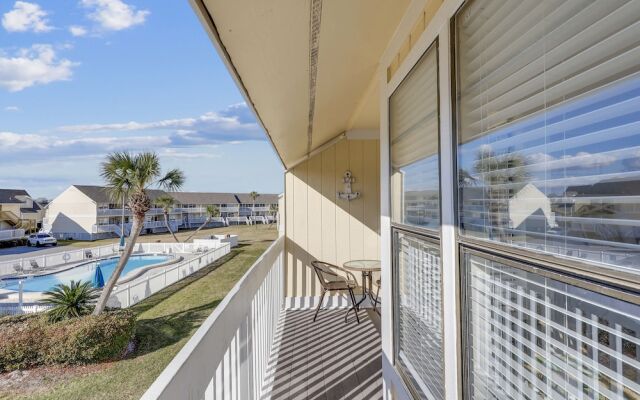 Sandpiper Cove 8208 Studio Bedroom Condo by RedAwning