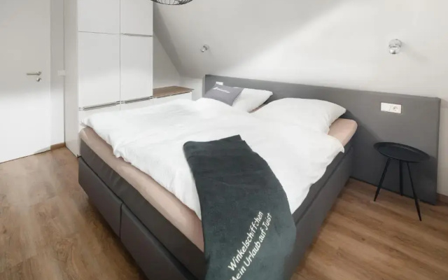 Winkelschiffchen IV mit Sauna