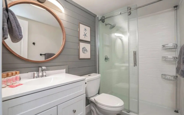 Centrally Located Elegant Vistas