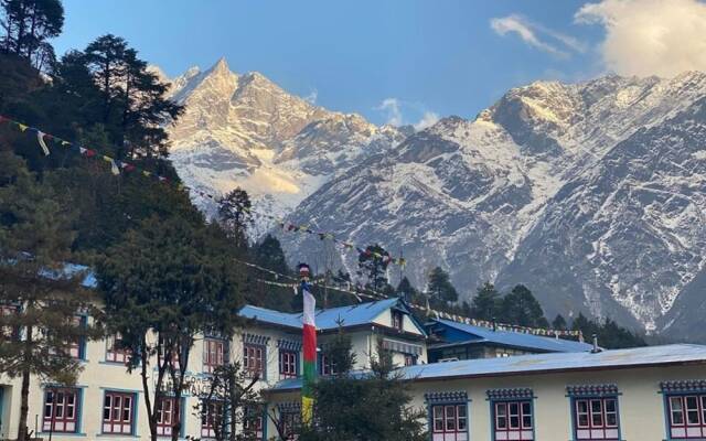 Himalaya Lodge