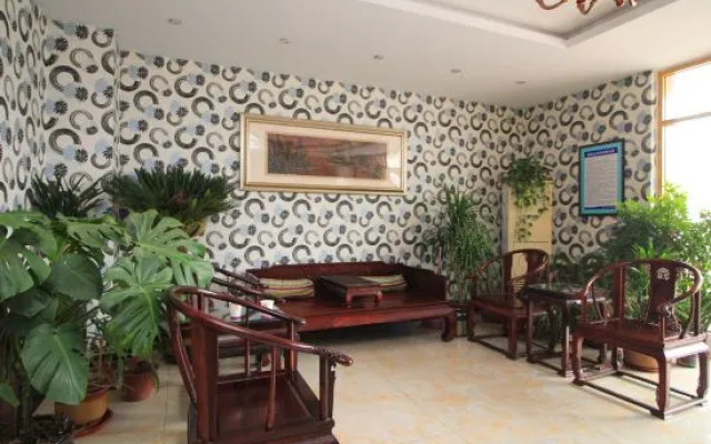 Laiyang Haiyi Business Hotel