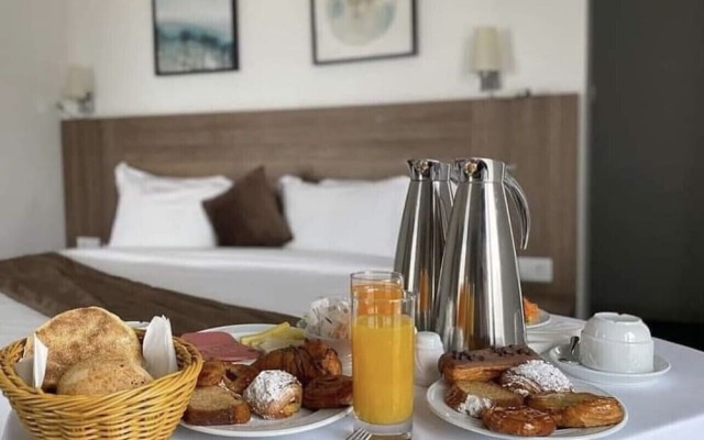 Hotel Mh