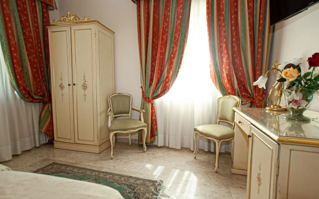 Viktoria Palace Hotel