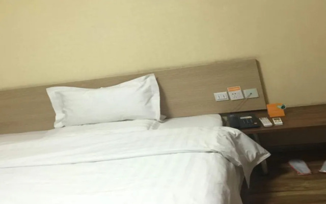 7 Days Inn (Xi'an Bell and Drum Tower West Street)