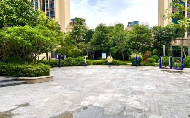 Lanyi Holiday Apartment (Doumen Aoyuan Branch)