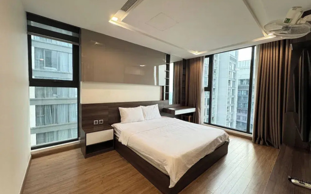 Luxury Apartment in Vinhomes Metropolis