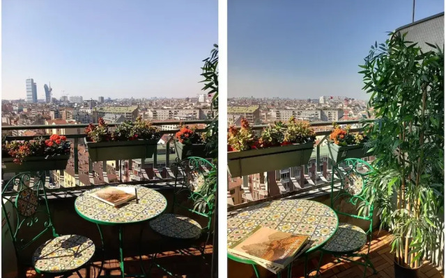 Skyline view Biancamano 1 bdr with balcony by Rentopolis