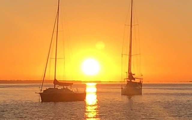 Salamander Beach Accommodation Adults Only