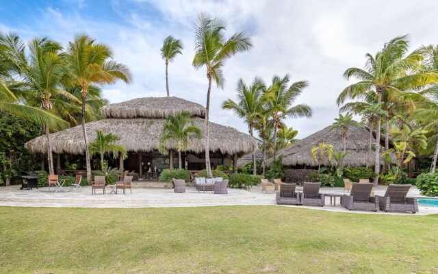 Luxury Villa with Beachfront Eden Roc