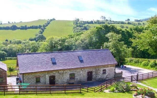 Boffins Barn at Pen Isa Cwm