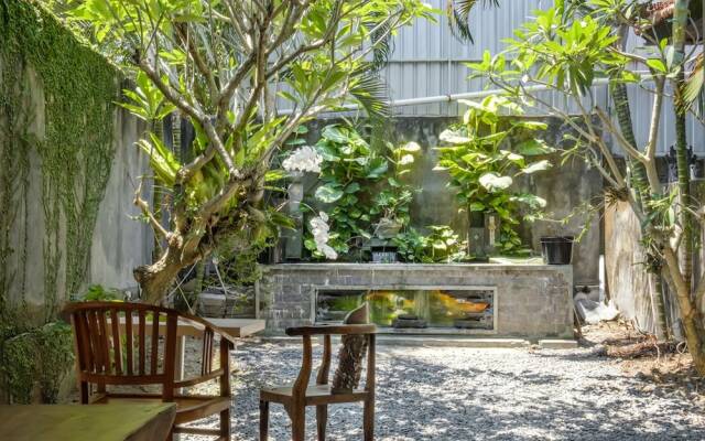 TwoSpaces Living at Saren Guest House