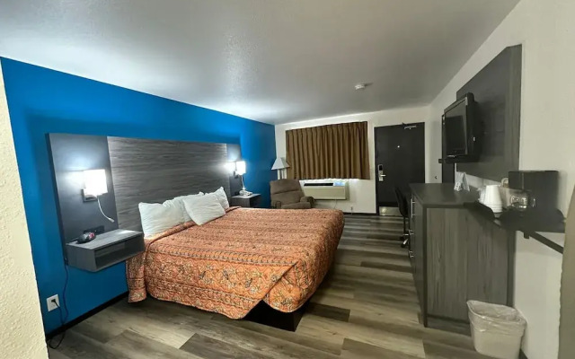 Super 7 Inn