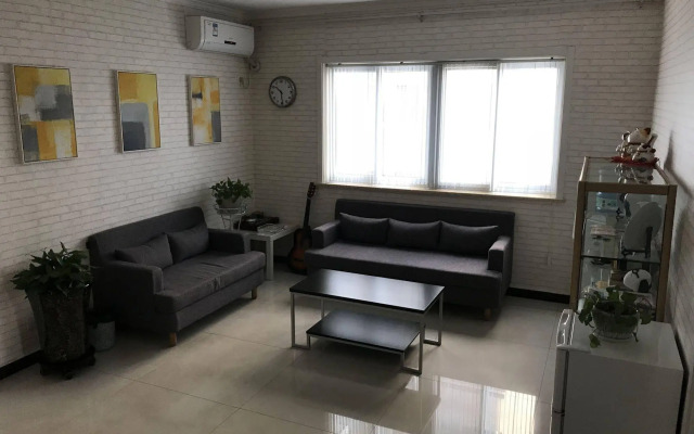 Mr. Vinegar Apartment