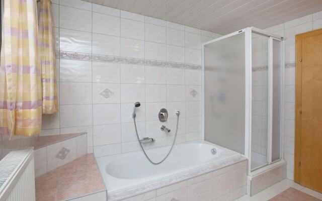 Lush Apartment in Strengen Near St Anton am Arlberg