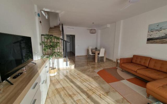 VILLA LORA Modern & New townhouse 2 Bedroom