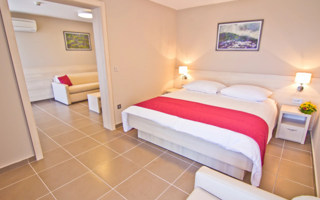 Hotel Veli Mel