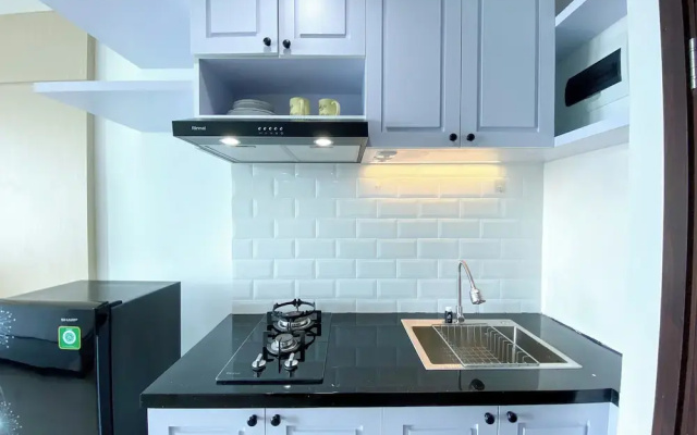 White Toned Style Studio At Lrt City Bekasi Apartment
