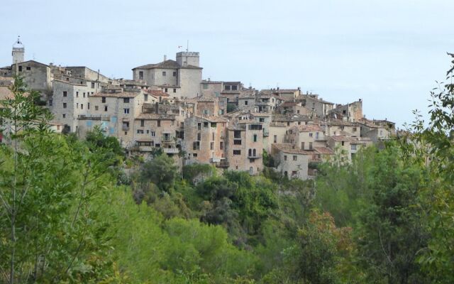 Apartment With 2 Bedrooms In Tourrettes Sur Loup With Wonderful Mountain View 18 Km From The Beach