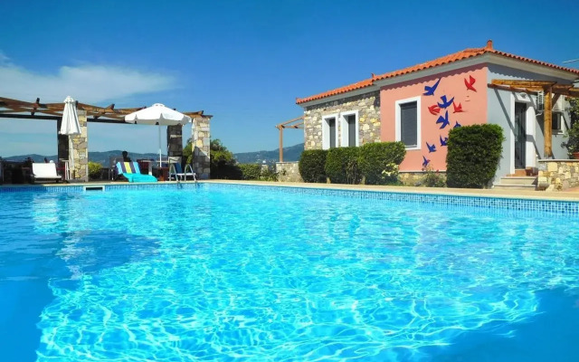 Aeolis Apartments & Studios