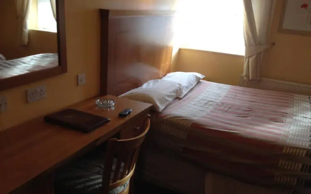 Countrywide Inns - Brannigans Glendine Inn