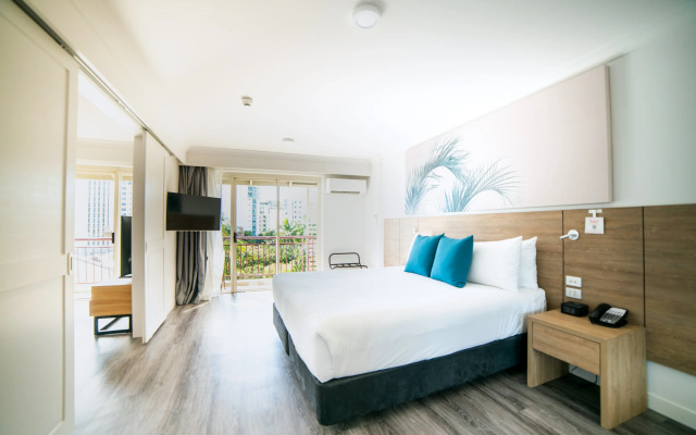 Novotel Cairns Oasis Resort