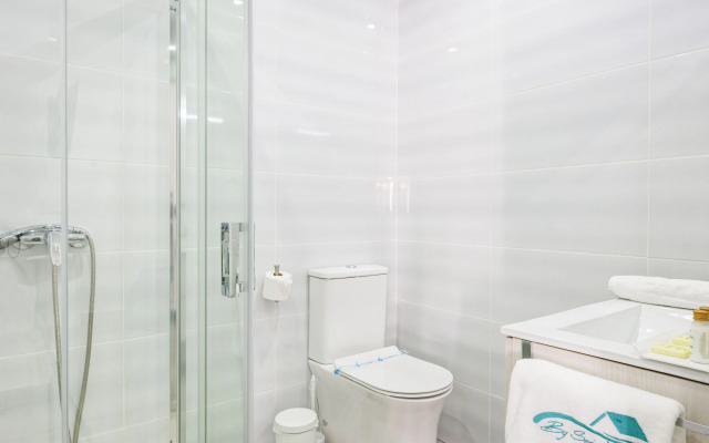 Villas By Seric,15' walking to the beach