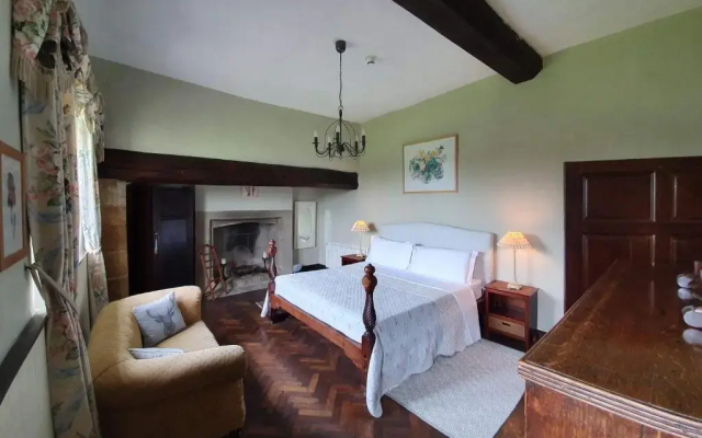 Braithwaite Hall Apartment