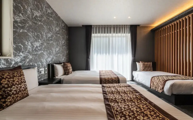 GRAND BASE Mojiko Ekimae