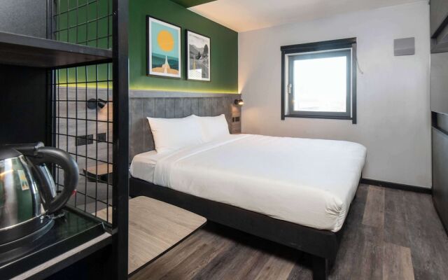 Ibis Styles London Gatwick Airport