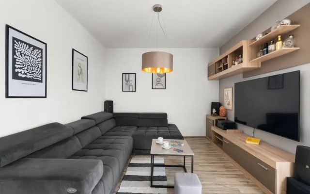 Premium Apartment With Patio