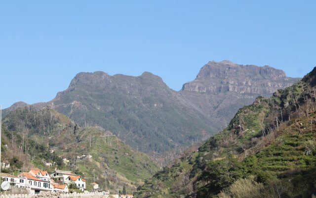 Dinis Country Apartment by Our Madeira