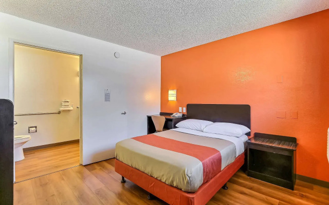 Motel 6 Oakland Airport