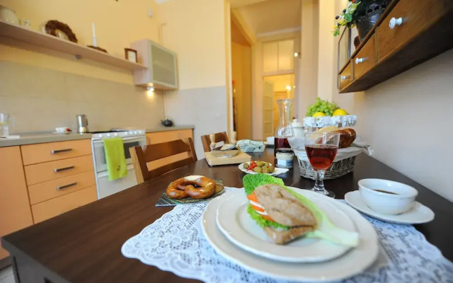 Apartments Roman