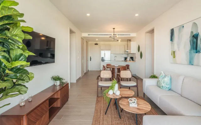 4 Guest 2 Bedrooms Balcony and Shared Pool