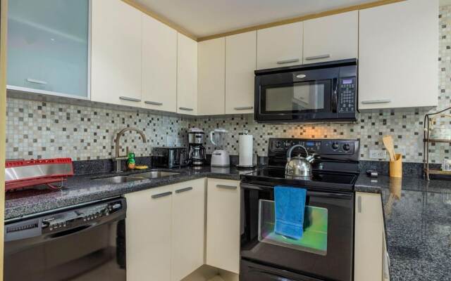 2BR 3BA Condo on Eagle Beach w Amazing Amenities