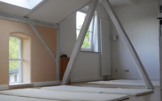 Lehmputzzimmer in der Yogaschule