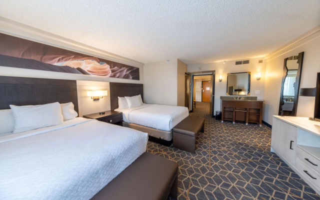 Embassy Suites by Hilton Phoenix Biltmore