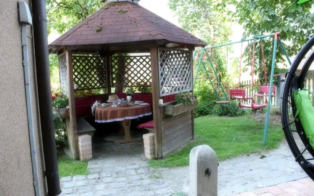 Cozy Apartment with Roof Terrace
