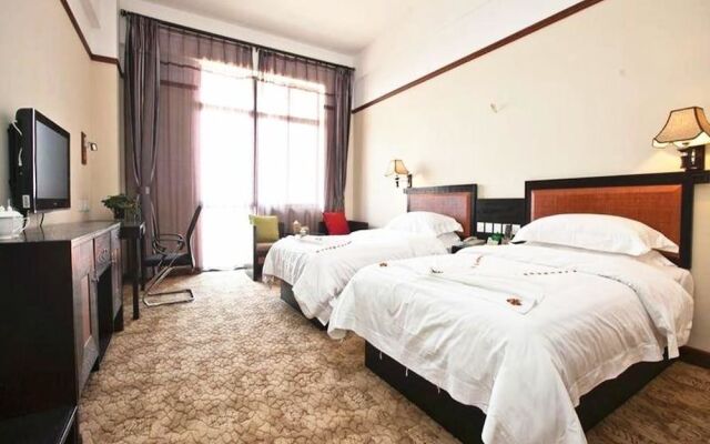 Maple Palace Hotel