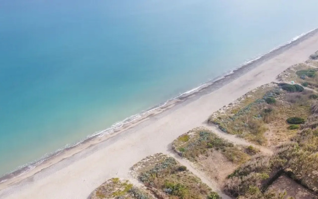 Casa Vacanze Mare Nostrum beach front